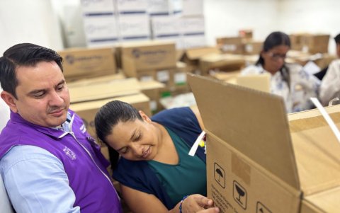 Las coordinaciones zonales comenzaron a recibir los primeros lotes adquiridos bajo emergencia