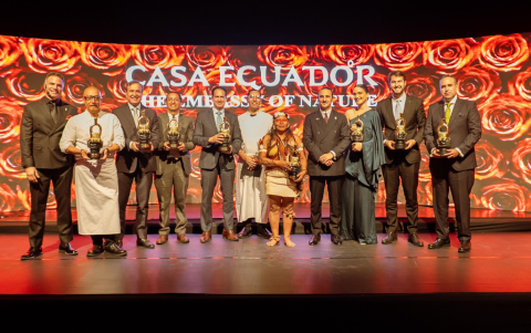 Roberto Manrique, Carlos Gallardo, Ricardo Dueñas, Jamil Fernández, Hernán Cueva, Sebastián Gallardo, Manuela Ima, Luis Felipe Fernández-Salvador y Campodónico, Shany Nadan, Daniel del Valle y Patricio Salazar.