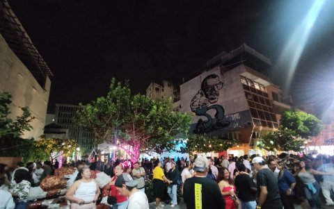 El evento Baila la Calle, organizado por los colectivos Conciencia Positiva, Sacrilegio y Malviartes, se realizó en la calle Imbabura, en la Zona Rosa.