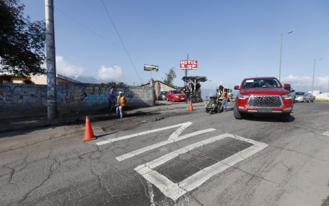 Paredes y calles de Tumbaco están cubiertas con propaganda del “Sí” y del “No”, generando malestar ciudadano.