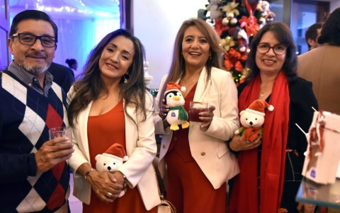 William Canchignia, Vilma Chinguinsela, Gladys López y Rocío Márquez.