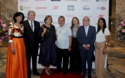 María Fernanda de Wollmann, Leonardo Terán, Alicia Crespo de Terán, Ramón Parra, Margarita Ycaza de Ortega, Ricardo Ortega y Miriam Ubilla.