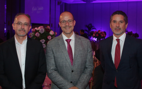 Juan Carlos De Genna, Ernesto Weisson y Roberto Vallejo.