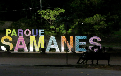 El parque Samanes se observa con muchas zonas oscuras