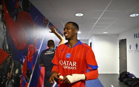 Willian Pacho es una de las figuras de Paris Saint-Germain.