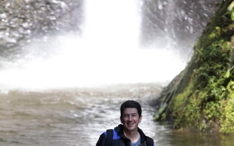 En el cortometraje 'Reencuentro' se cuenta el caso #NosFaltan3, pero también se recuerda quién era el fotógrafo Paúl Rivas Bravo.