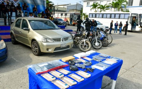 Artículos y evidencias en control de la Policía Nacional