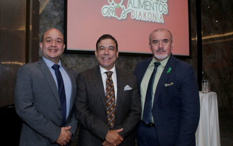 Ricardo Cotto, Carol Farah y Juan Carlos Guzmán.