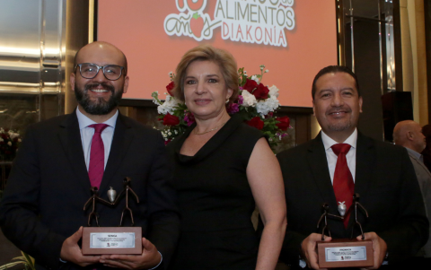 Juan Pablo Estrada, Ana María Costa y Rodrigo Santacruz.