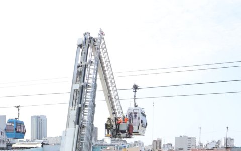 Bomberos asegura tener protocolos listos para cualquier emergencia que involucre a este sistema de transporte suspendido.