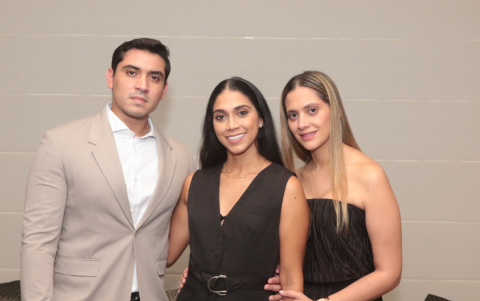 Jaime, Andrea y Katherine Cabrera Polo.