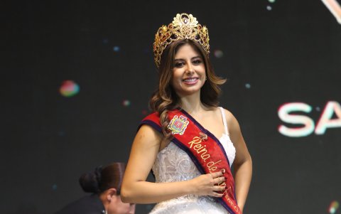 Doménica Jarrín, reina del periodo anterior, se despidió de la capital