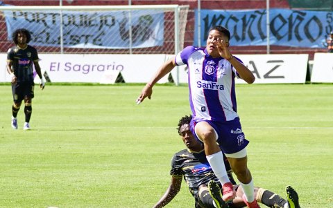 Técnico Universitario firmó su descenso a la Serie B al perder 3-2 ante Manta el sábado 29 de noviembre de 2025.