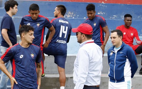 El Nacional los problemas económicos lo llevaron la Serie B.