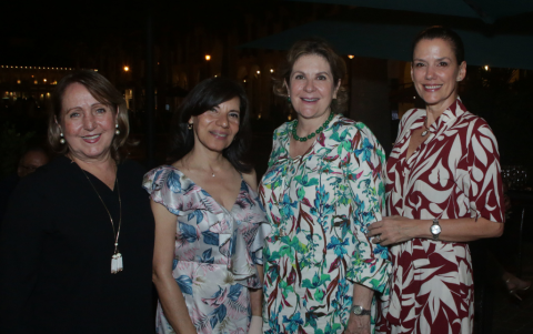 Bernardita de Zambrano, Alexandra Galarza, Corina de Ginatta y Marilú de Ginatta.