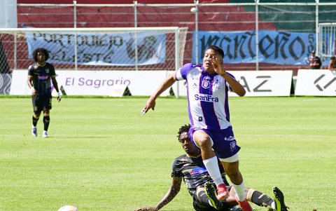 Técnico Universitario perdió 3-2 ante Manta.