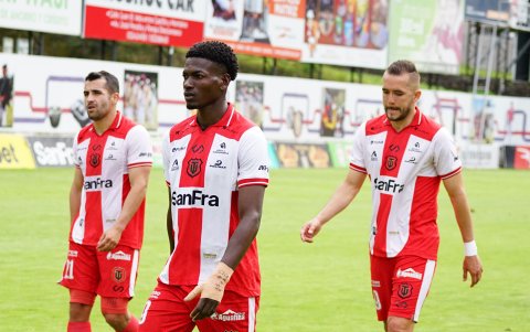 Técnico Universitario descendió a la Serie B al quedar en el penúltimo lugar del cuadrangular final.