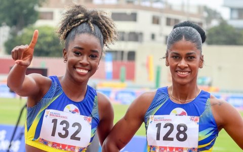 Nicole Caicedo (i) y Anahí Suárez aseguraron el primero y segundo lugar, respectivamente en los Juegos Bolivarianos 2025.