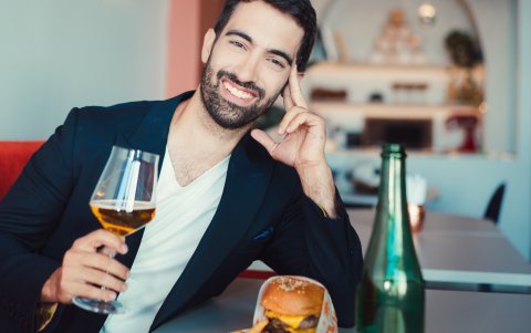 Es muy exigente con la comida.