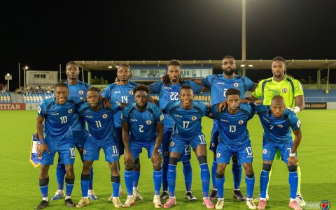 La plantilla que logró la gesta 52 años después, con Ricardo Adé (arriba izquierda), jugador de Liga (Q).