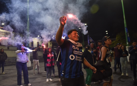 Hinchas celebran la segunda estrella de Independiente del Valle.