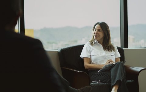 Cynthia Gellibert, una de las figuras cercanas a Daniel Noboa, asumió la dirección del movimiento ADN