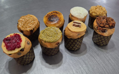 Los panettones de Pinkibakes ofrecen rellenos abundantes y generosos, elaborados con pastas italianas 100% auténticas.