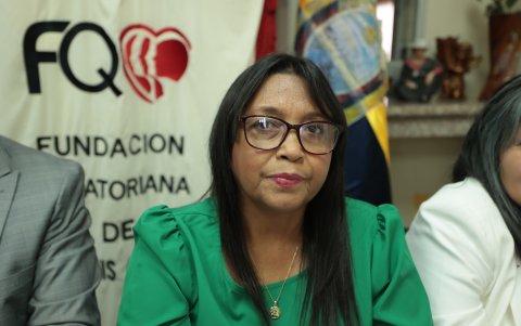 Dora García pidió que el Estado garantice los 69 medicamentos ordenados por la justicia.