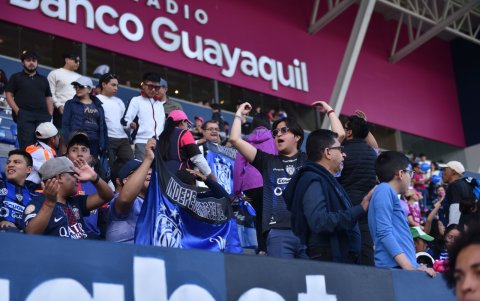 Los hinchas de Independiente del Valle celebran el segundo título de la LigaPro.