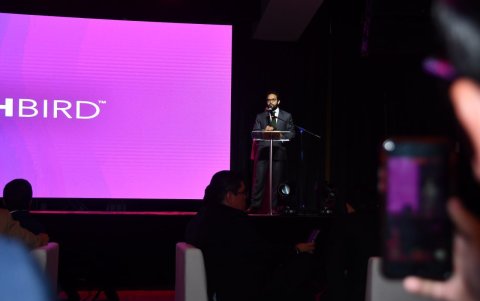 Marzo de 2025: Edgar Lama, exministro de Salud, en el evento de presentación de la aplicación CNT Salud+ con HealthBird.