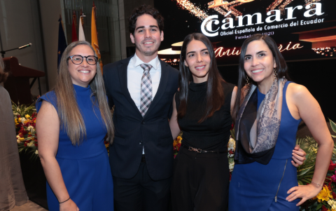 Jennifer Sasson, Ricardo Maldonado, Daniela Rovillon y Mariuxi Landires.