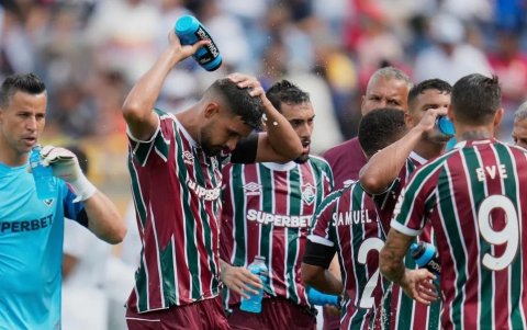 En el Mundial de Clubes las temperaturas extremas obligaron a los árbitros a dar minutos de hidratación en la mayoría de los partidos.