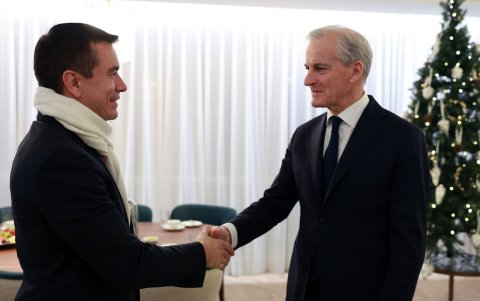 El presidente de la República Daniel Noboa, mantuvo un encuentro con Jonas Gahr Støre, primer ministro de Noruega.