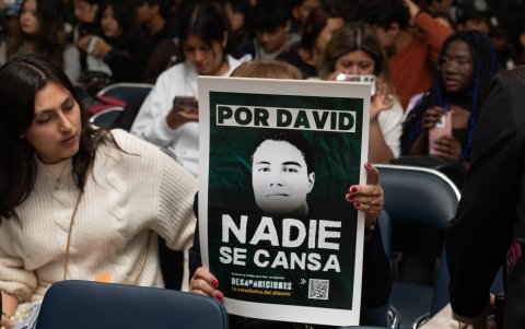 La madre de David Romo, Alexandra Córdova, recuerda las deudas que hay con las familias de personas desaparecidas.