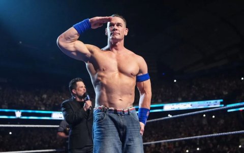 John Cena tiene 48 años.