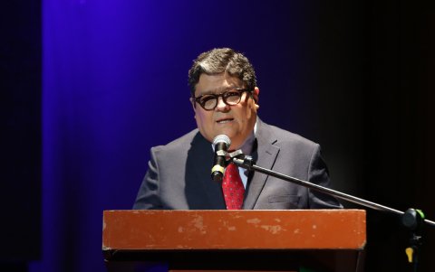El cónsul general de Perú, Antonio Miranda, durante su intervención.