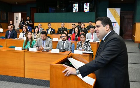 El procurador Juan Carlos Larrea explicó que Ecuador aún evalúa vías legales en el caso Chevron.