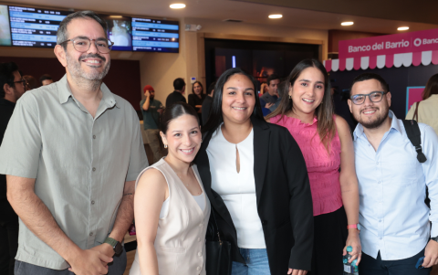 Marcelo Astudillo, Doménica Torres, Daniela Blum, Cristina Gonzales y Stefano Faggioni.