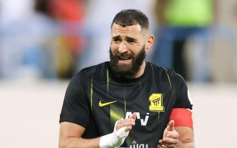 Benzema actualmente juega en el Al-Ittihad saudí.