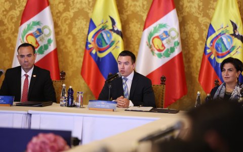 “Es imperativo trabajar unidos frente al crimen transnacional”, señaló Noboa al abrir el encuentro, destacando que las estructuras criminales operan sin reconocer fronteras.