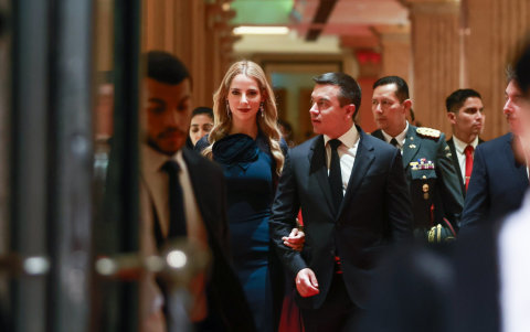 El presidente Daniel Noboa junto a su esposa, en Emiratos Árabes, asistió a Embassy of Nature - Casa Ecuador, el 6 de diciembre del 2025.