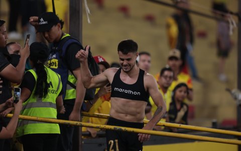Joaquín Valiente jugador del Barcelona al final del partido ante Orense.
