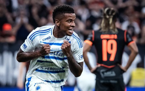 El extremo ecuatoriano firmó contrato con Cruzeiro hasta diciembre de 2029.