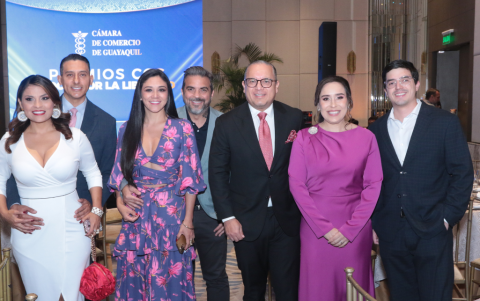 Merlyn Ochoa Alexander Enríquez, Nataly Toledo, Diego Spotorno, Lenin Artieda, María del Carmen Bunea y Juan Camilo Artieda.