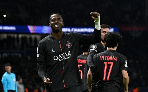 Willian Pacho es pieza clave en la defensa del PSG.