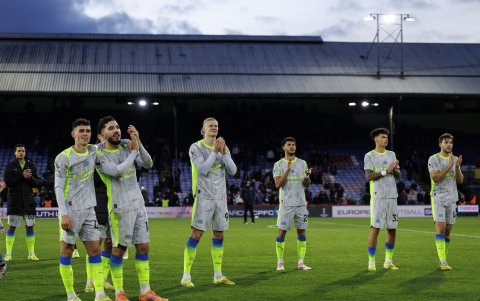 Manchester City jugará con una alineación mixta.