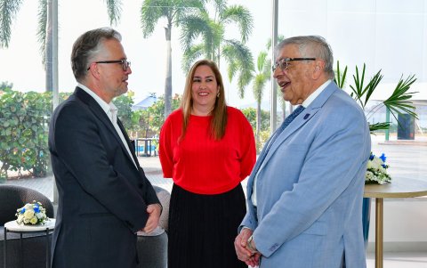 Leonardo Valencia, Francesca Escala y Joaquín Hernández.