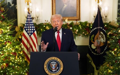El presidente de Estados Unidos, Donald Trump, pronuncia un discurso a la nación desde el Salón de Recepciones Diplomáticas de la Casa Blanca, en Washington D. C., Estados Unidos, el 17 de diciembre de 2025.