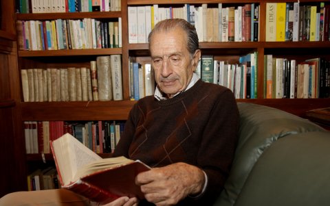 Durante su mandato, Rodrigo Borja impulsó una administración enfocada en el fortalecimiento del Estado de derecho.