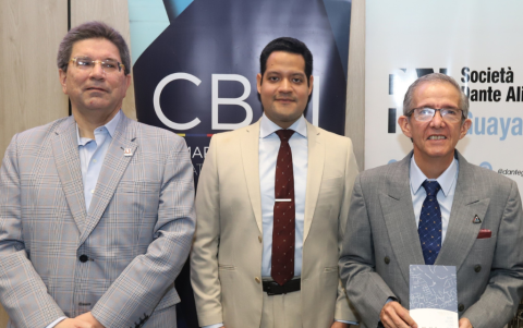 Santiago Velásquez, Bernard Moscoso y Max Galarza.